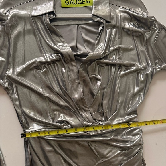 GAUGE81 Naha Metallic Mini Dress in Metallic Silver - Picture 13 of 14